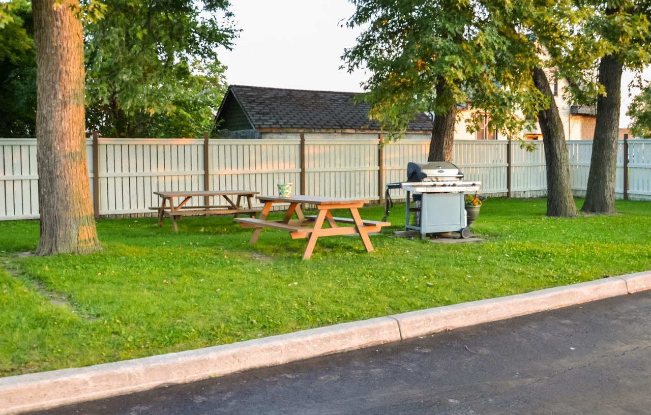 Royal Windsor Motel Dış mekan fotoğraf